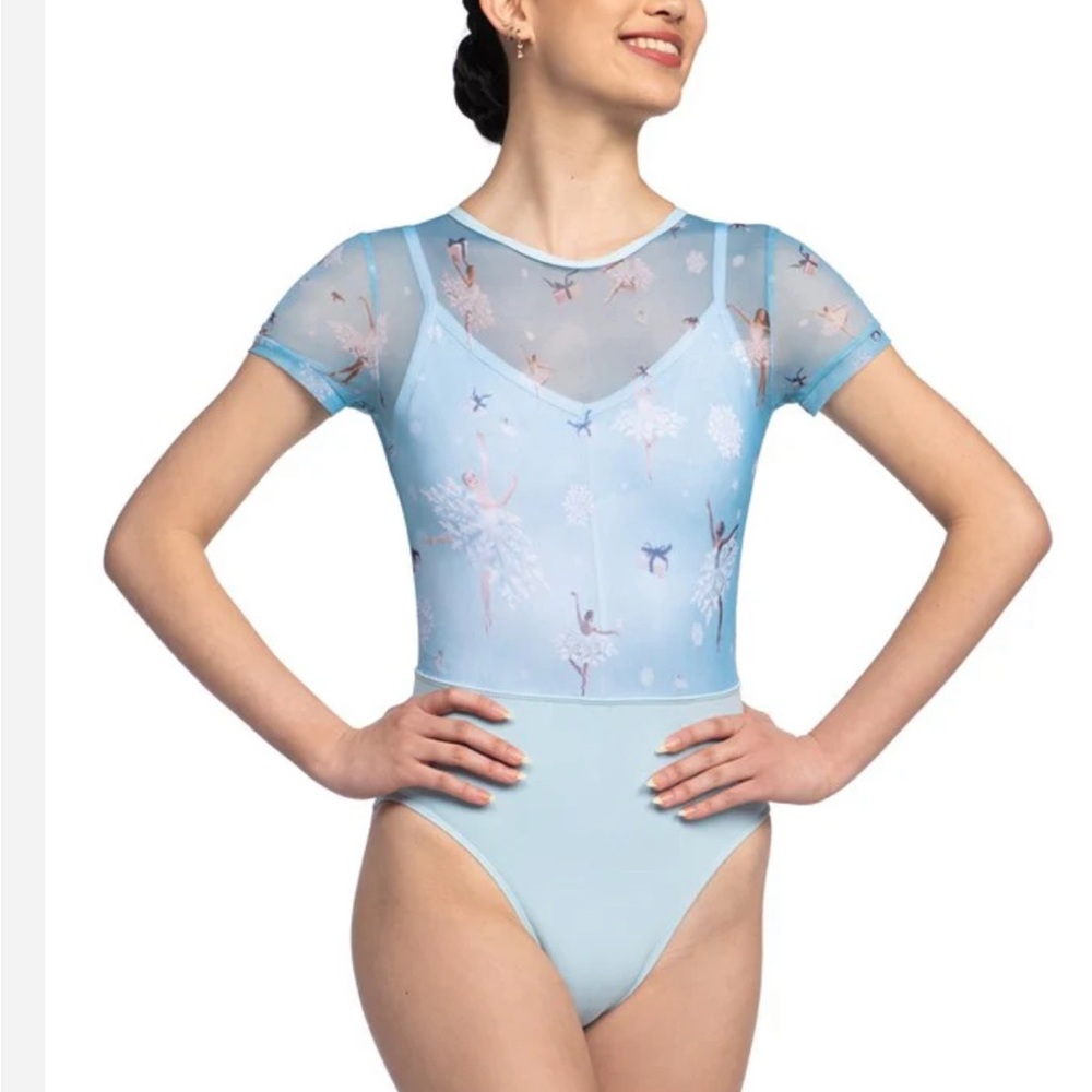 Ainsliewear Adina Nutcracker Snowflake print L New